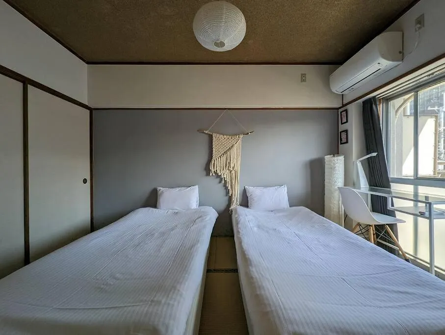 Apartment 【豊和マンション稲荷302号室】伏見稲荷駅徒歩３分！Free Wifi付のお宿！ Kyōto