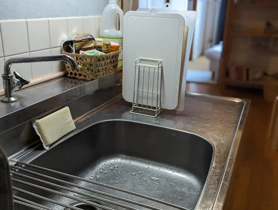 【豊和マンション稲荷302号室】伏見稲荷駅徒歩３分！Free Wifi付のお宿！ Kyōto Apartment